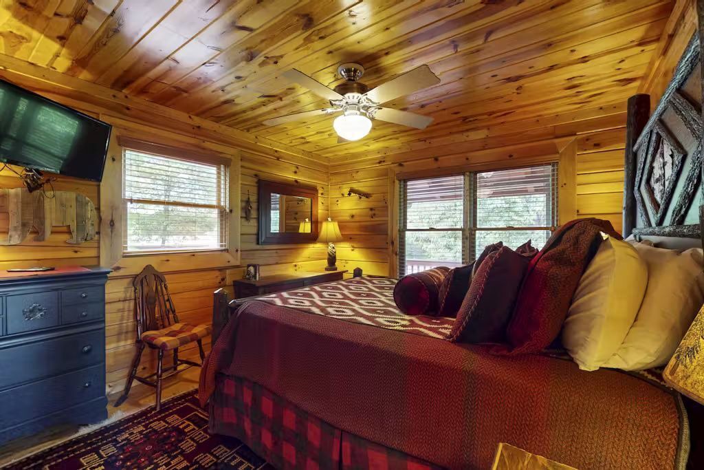 Photo of Bedroom in Necowa Cove