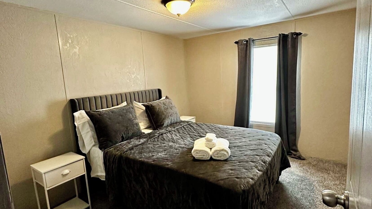 Photo of Bedroom in Omega
