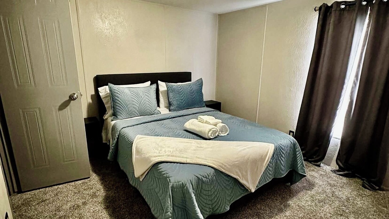 Photo of Bedroom in Omega