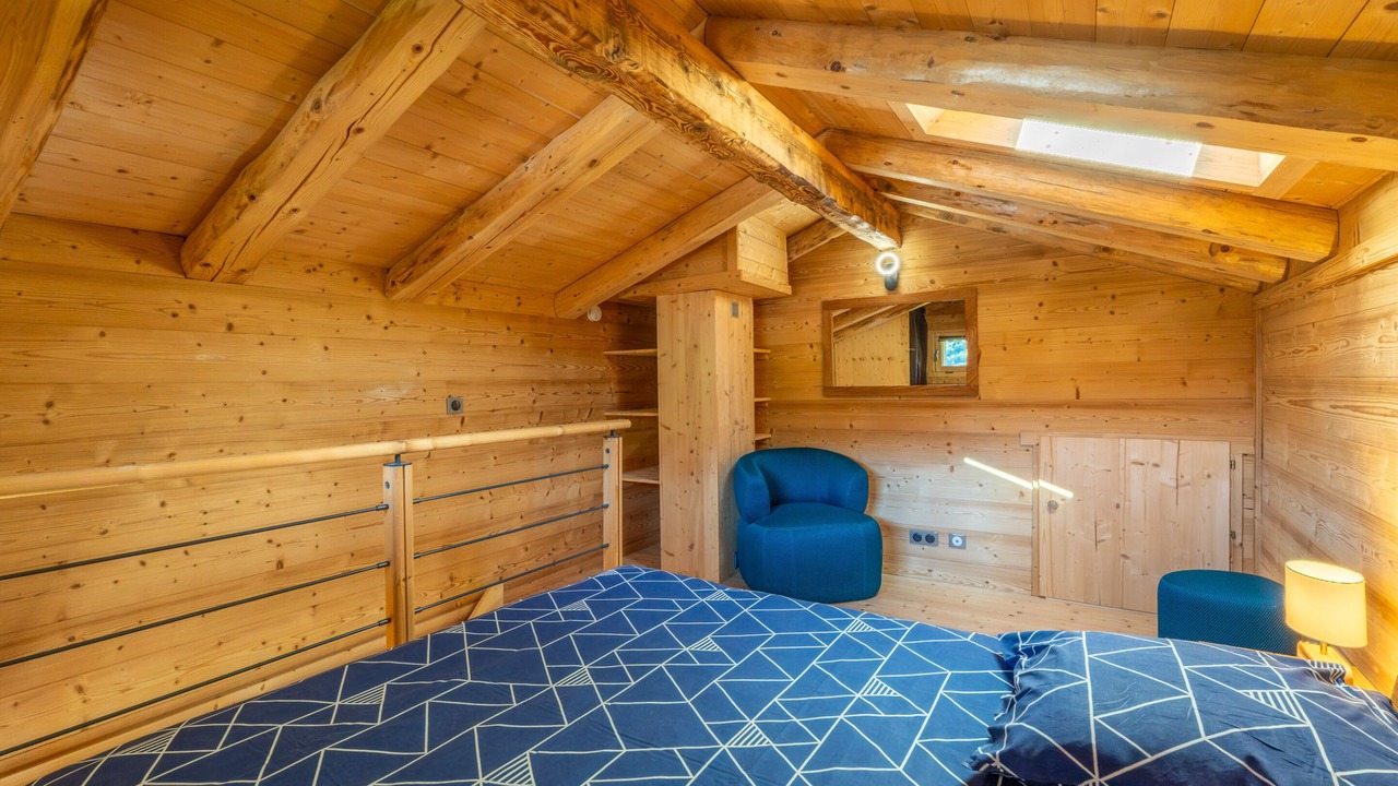 Photo of Bedroom in Thones