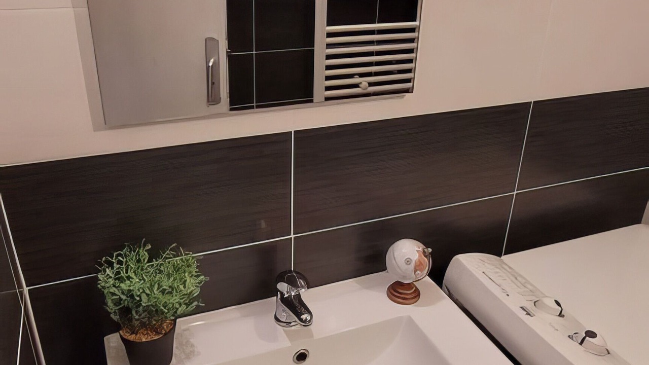Photo of Bathroom in Saint-Lo