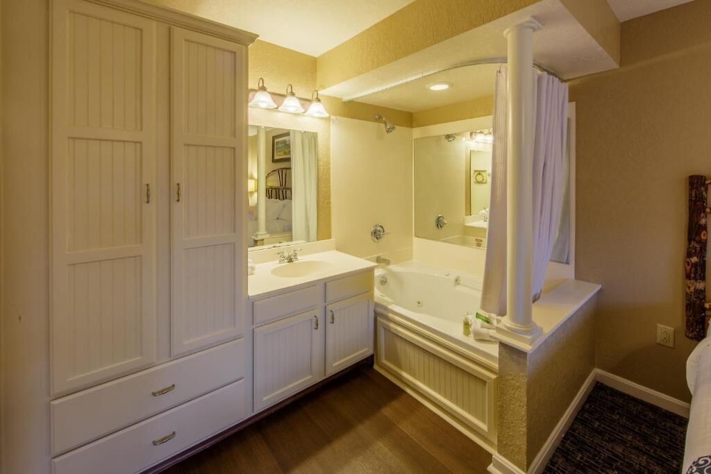 Photo of Bathroom in South Lee