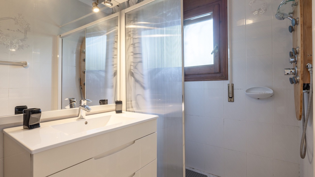 Photo of Bathroom in Miami Platja