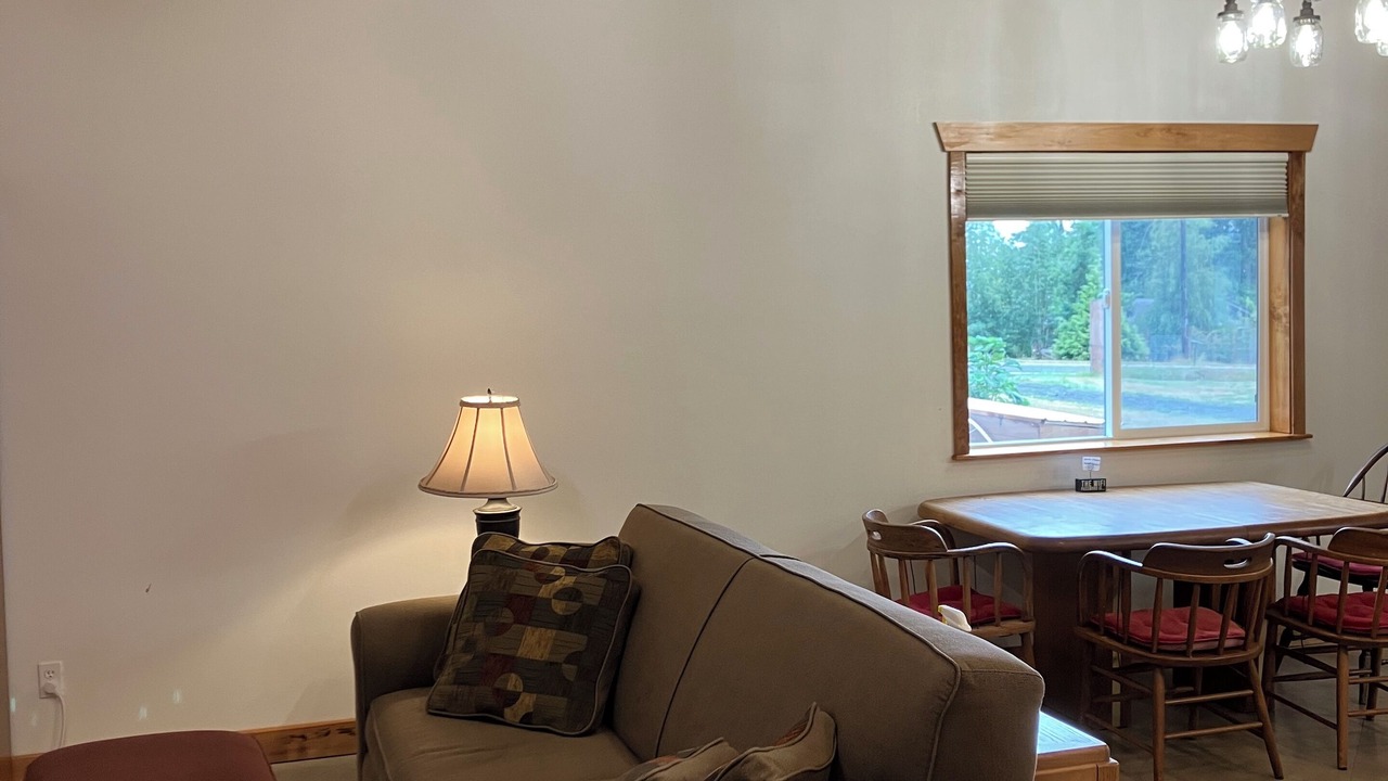 Photo of Livingroom in Oak Harbor