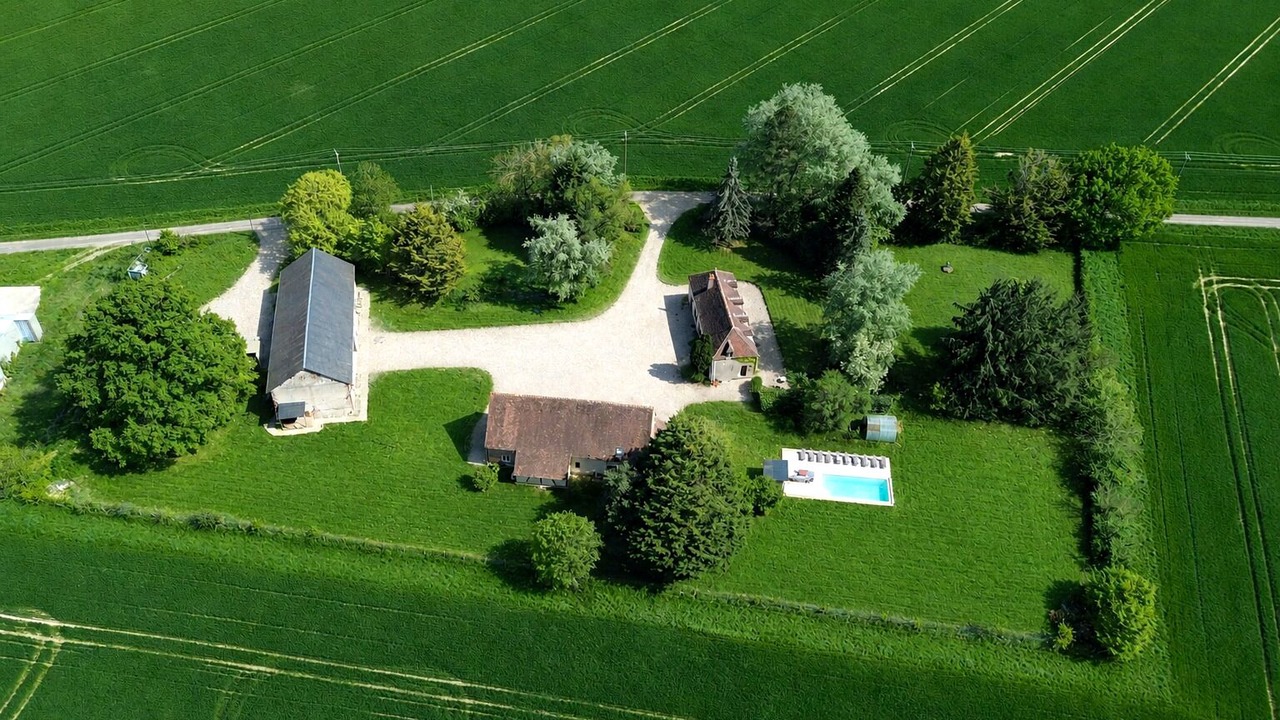 Photo of Outdoor in Thury
