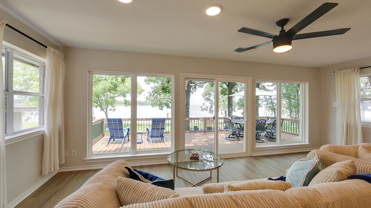Photo of Livingroom in Seven Points