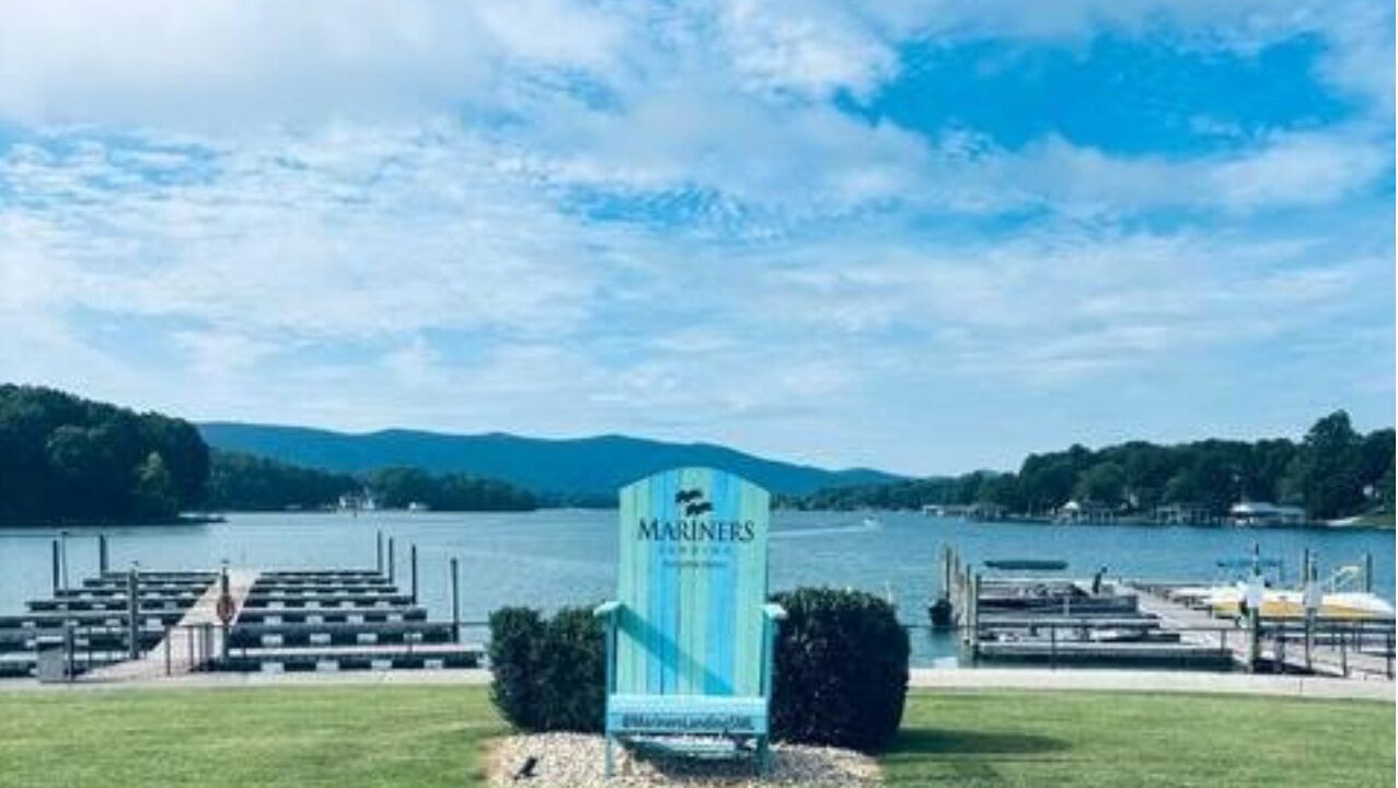 Photo of Others in Smith Mountain Lake