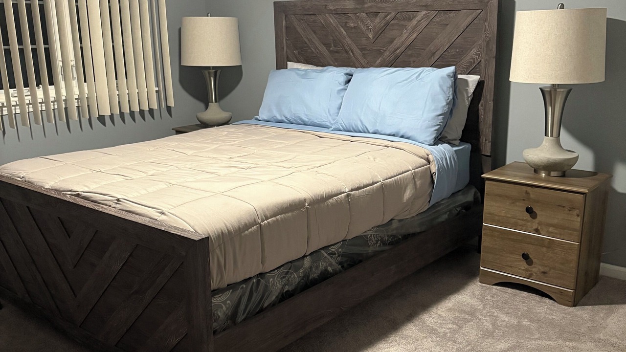 Photo of Bedroom in Miller Beach