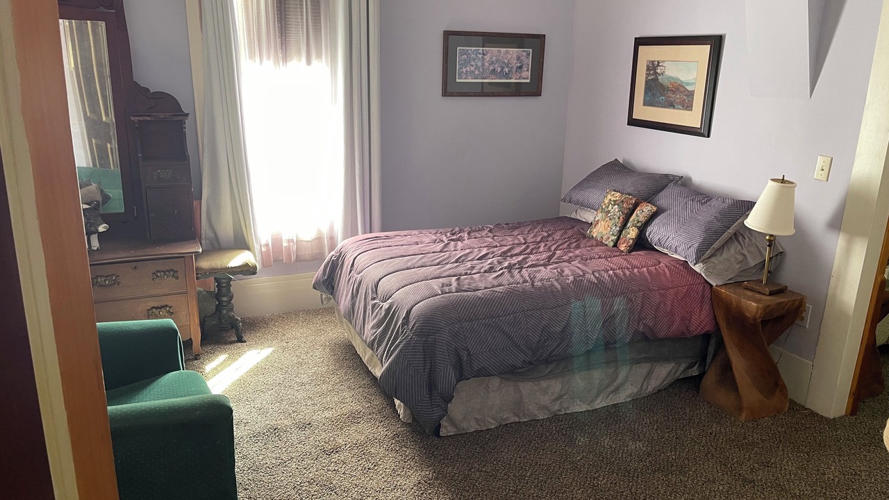 Photo of Bedroom in Booneville