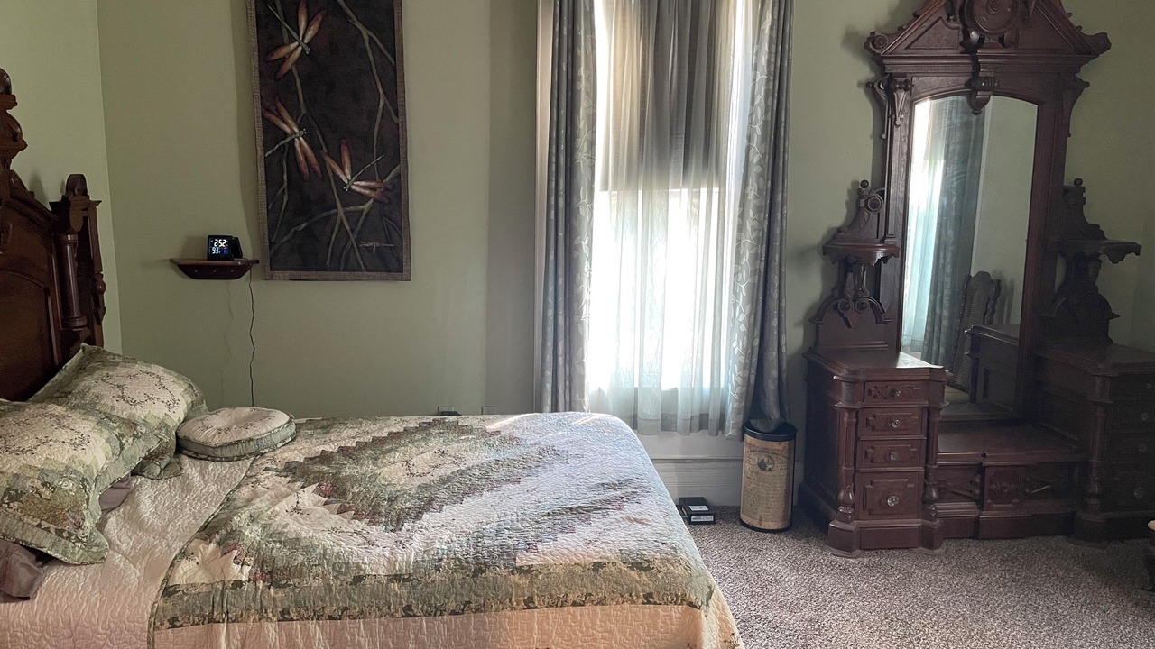Photo of Bedroom in Booneville