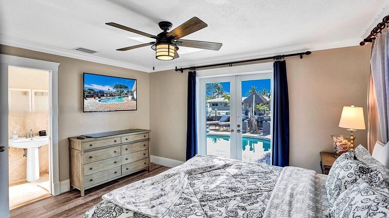 Photo of Bedroom in Garden Isles