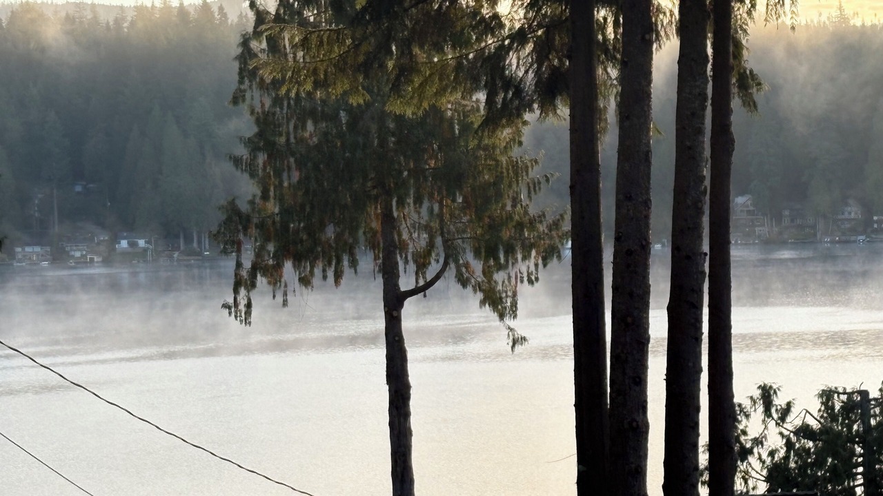 Photo of Others in Lake Roesiger