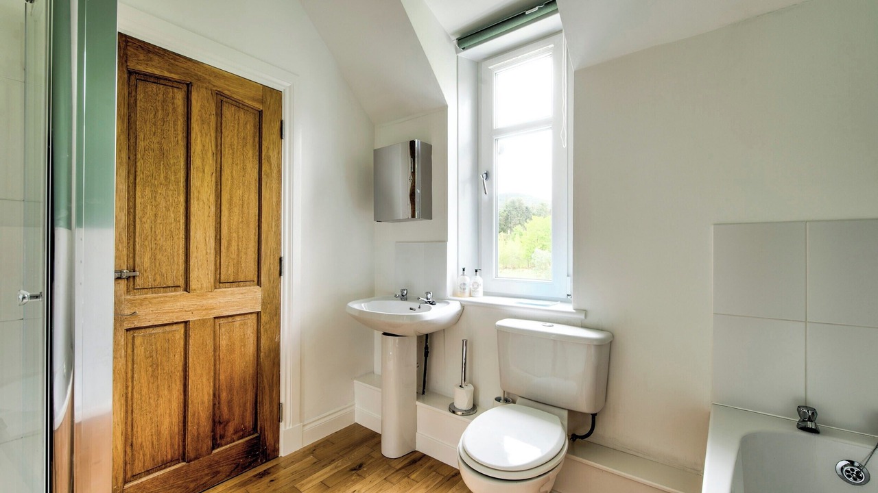 Photo of Bathroom in Dunoon
