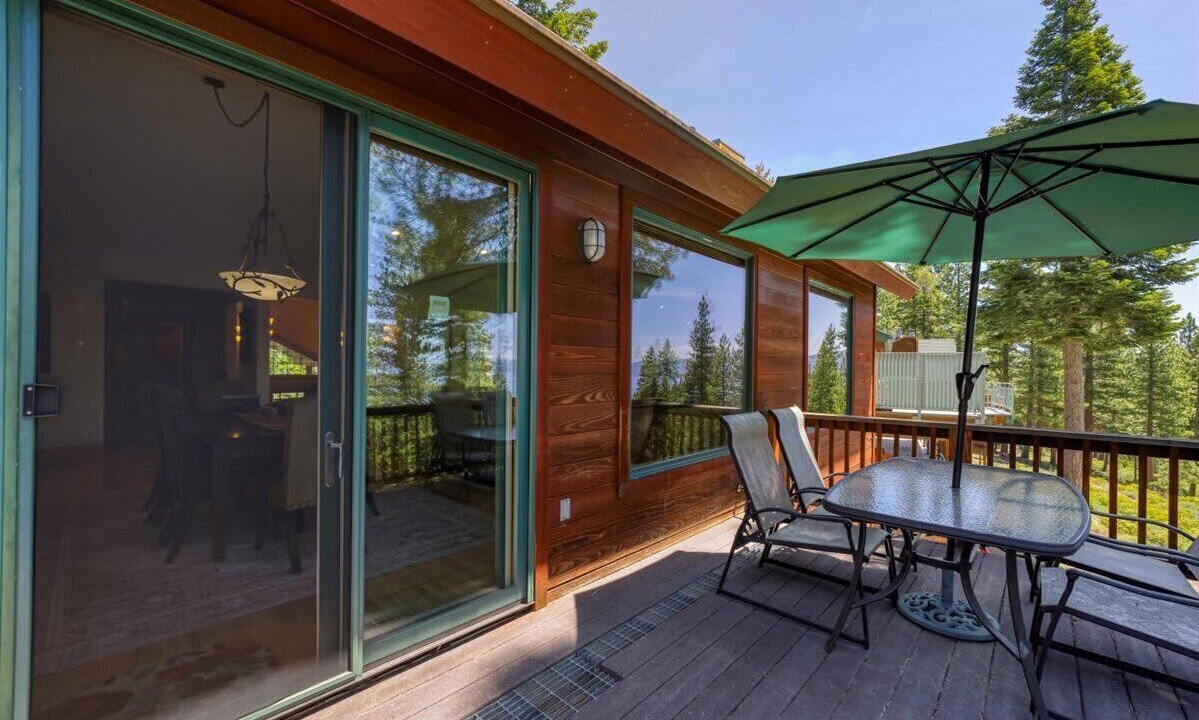 Photo of Outdoor in Kingswood Estates