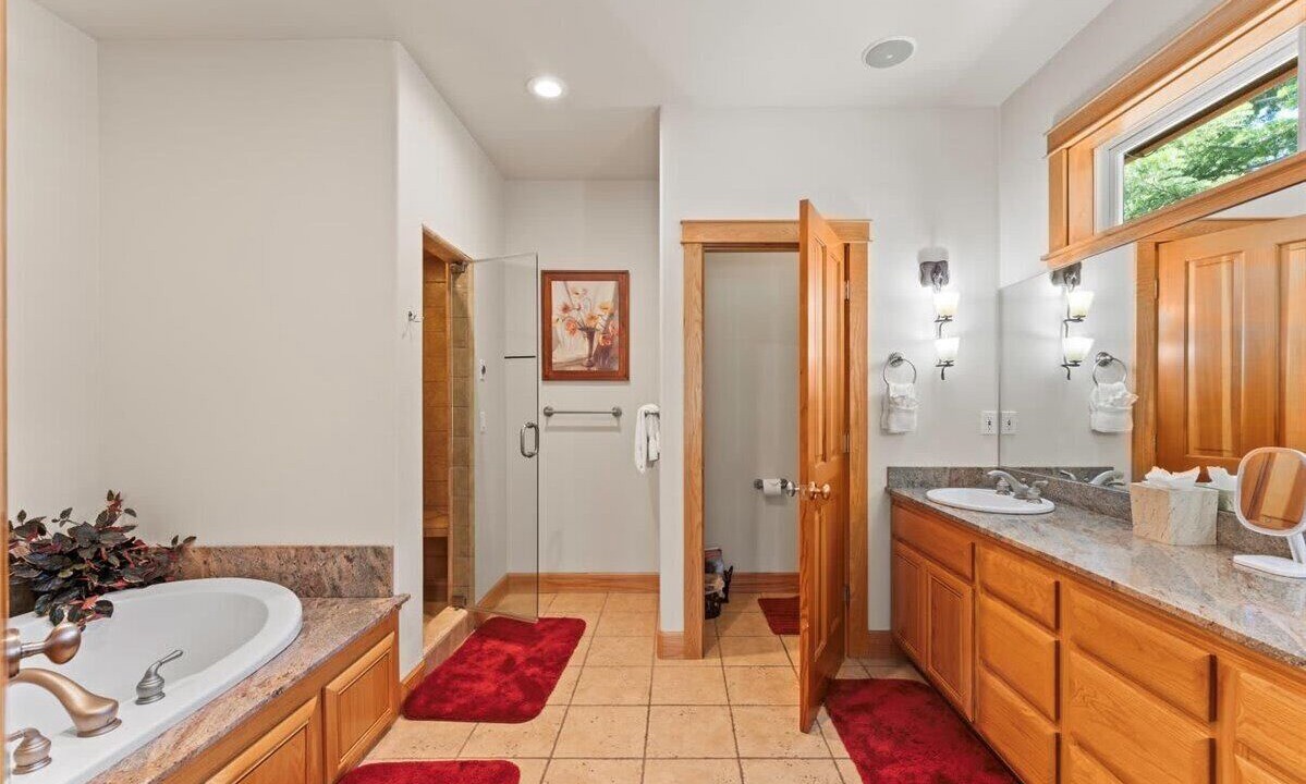 Photo of Bathroom in Kingswood Estates