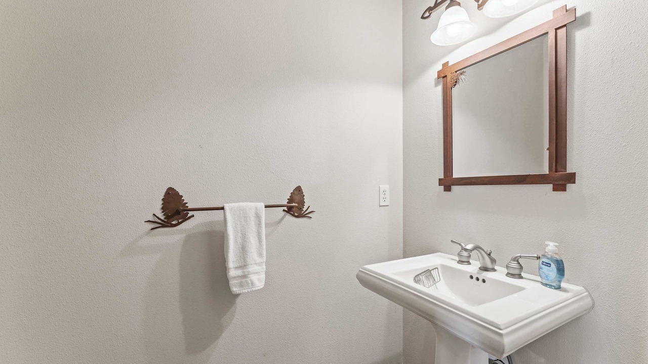 Photo of Bathroom in Kingswood Estates