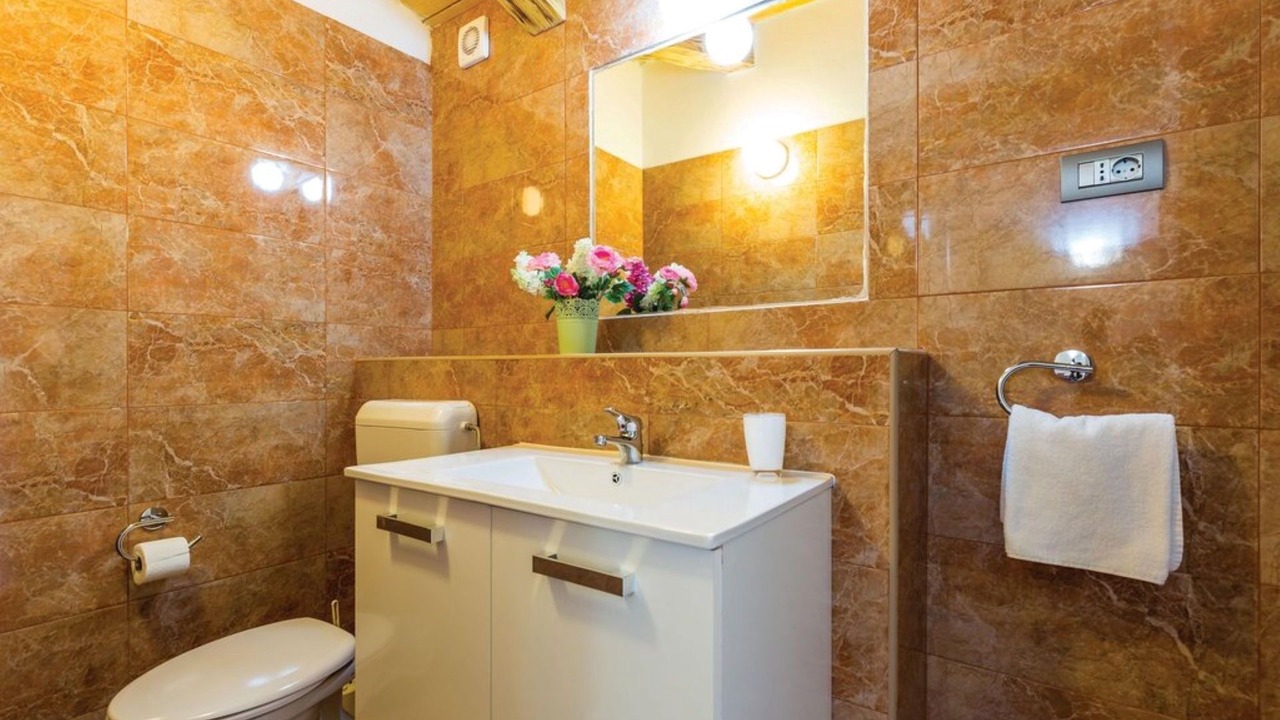 Photo of Bathroom in Obrs