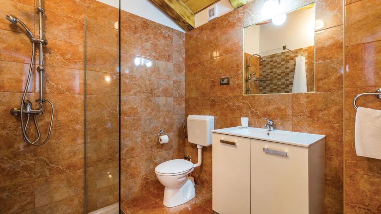 Photo of Bathroom in Obrs