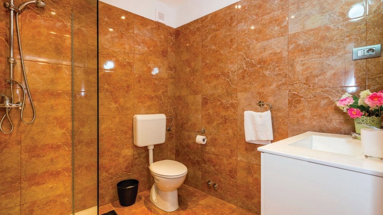 Photo of Bathroom in Obrs
