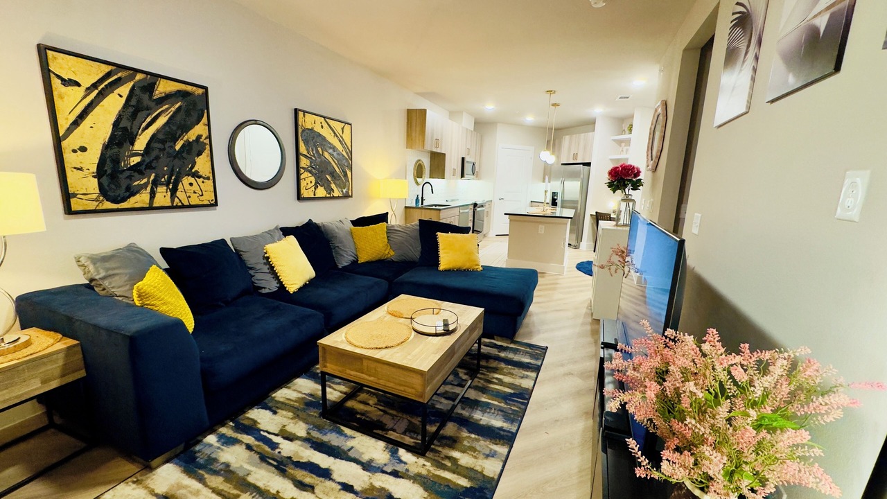 Photo of Livingroom in McNeil