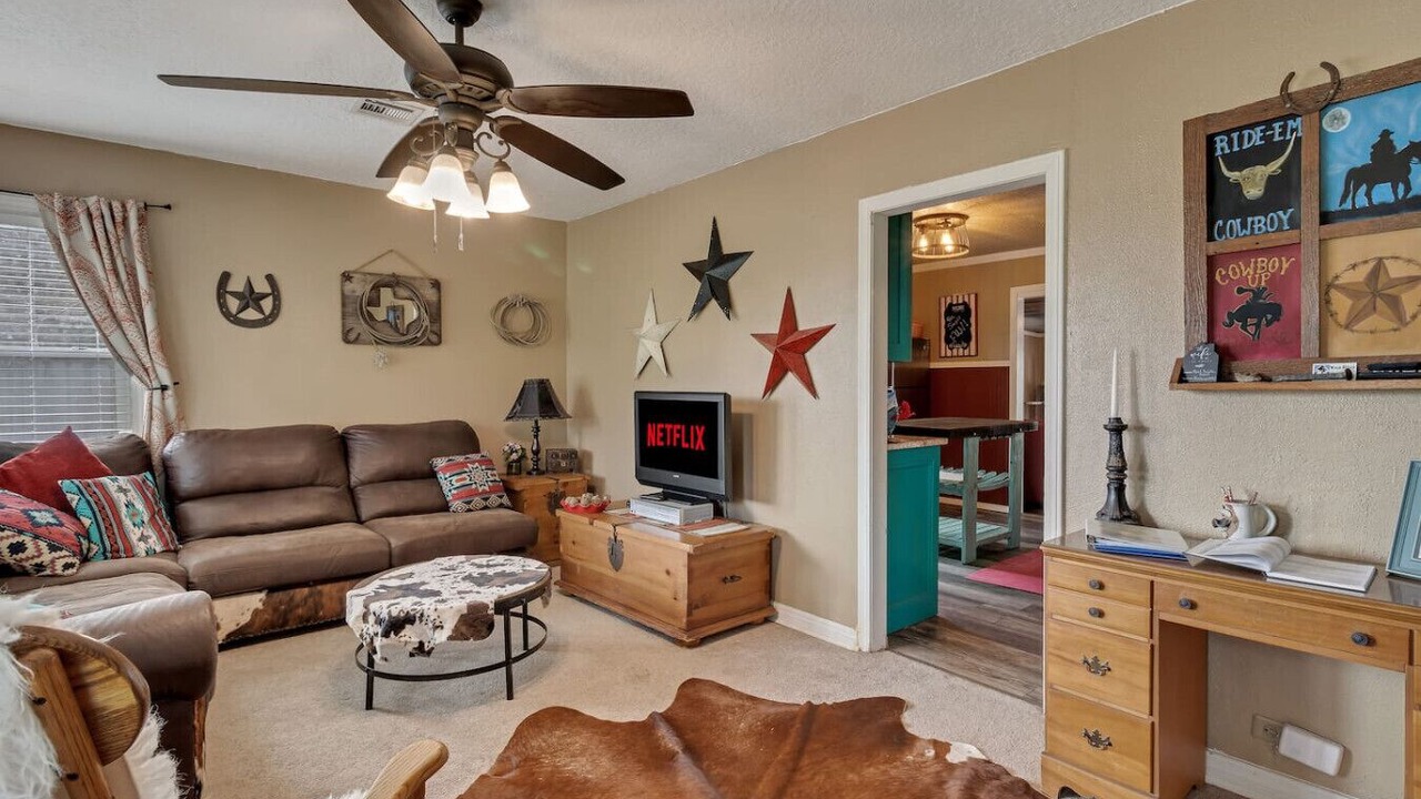 Photo of Livingroom in Eufaula