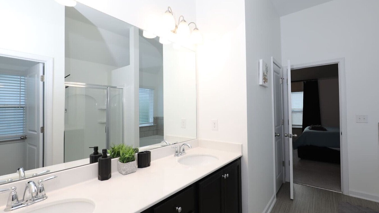 Photo of Bathroom in Union City