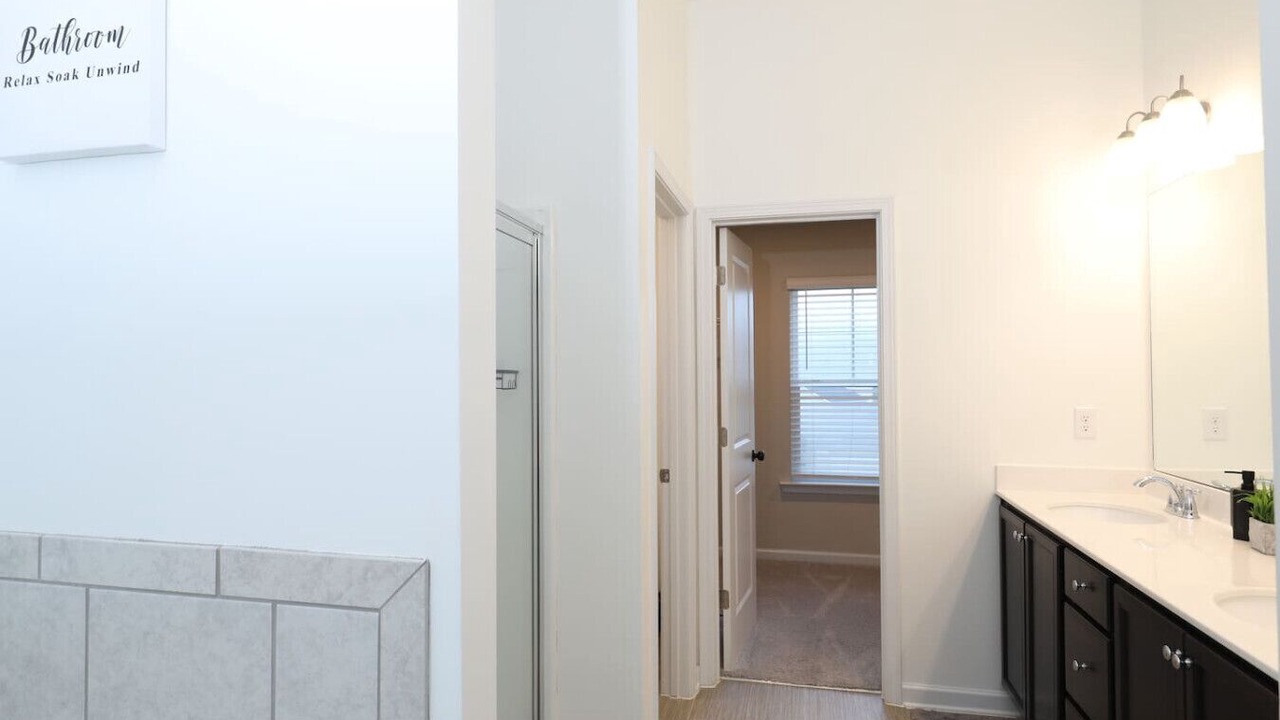 Photo of Bathroom in Union City