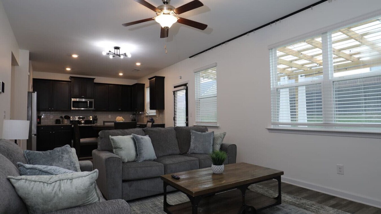 Photo of Livingroom in Union City