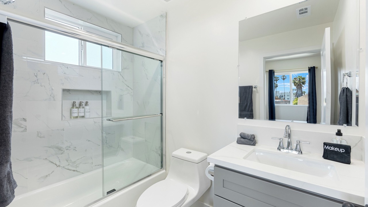 Photo of Bathroom in Wilshire