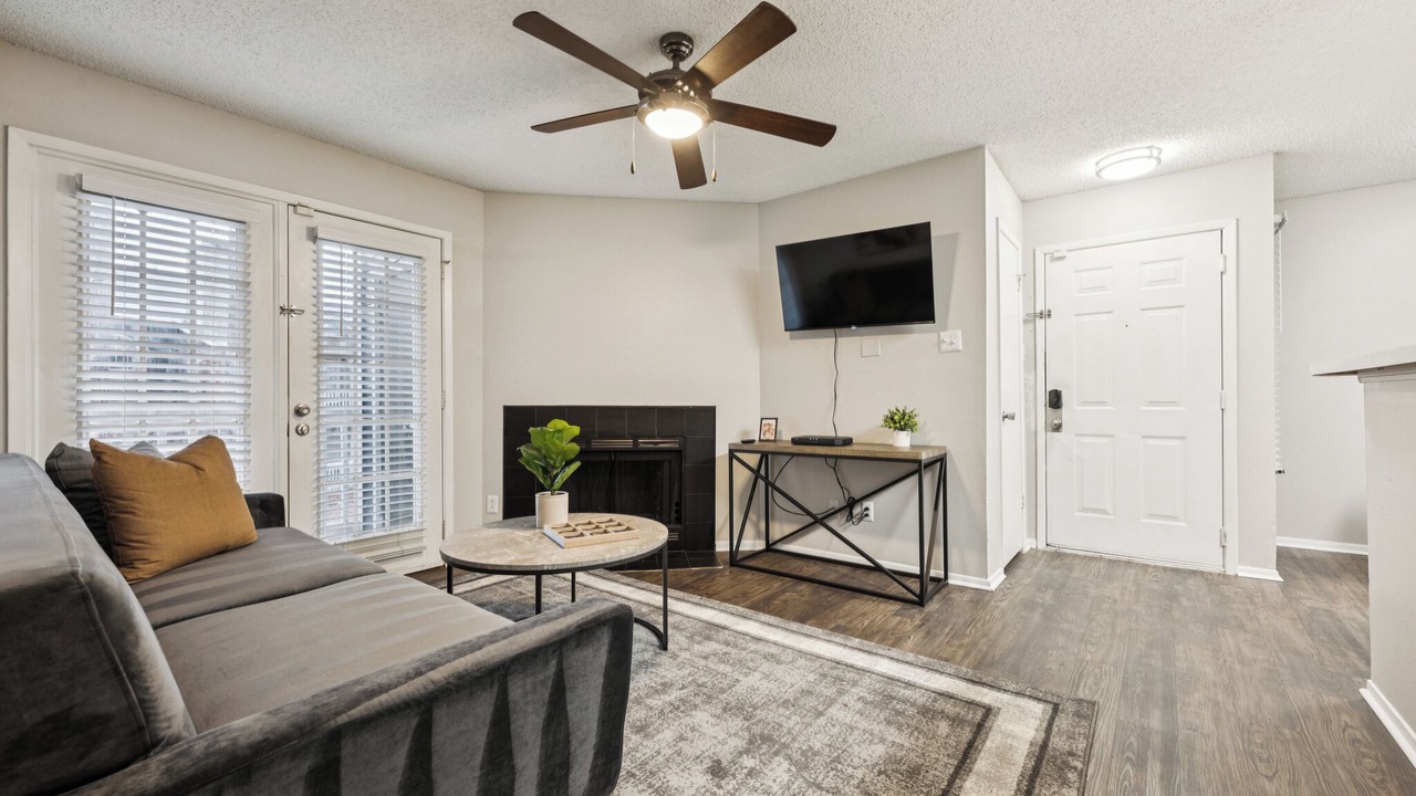 Photo of Livingroom in Huntsville