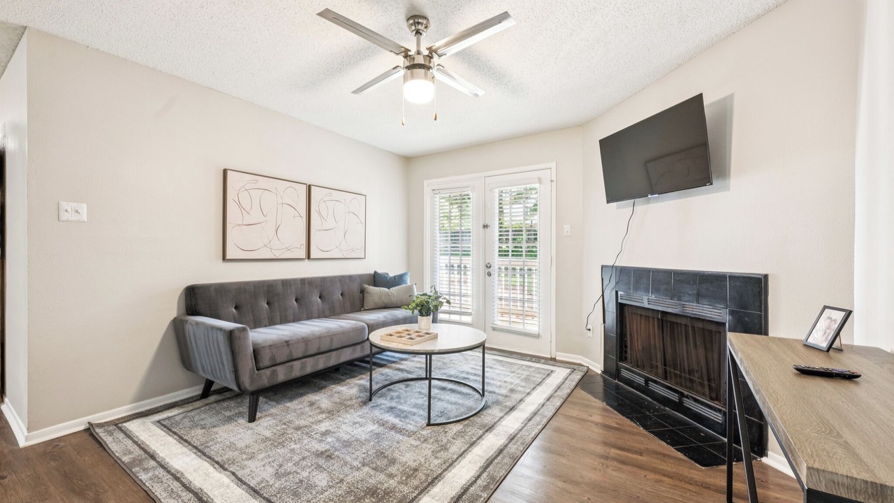 Photo of Livingroom in Huntsville