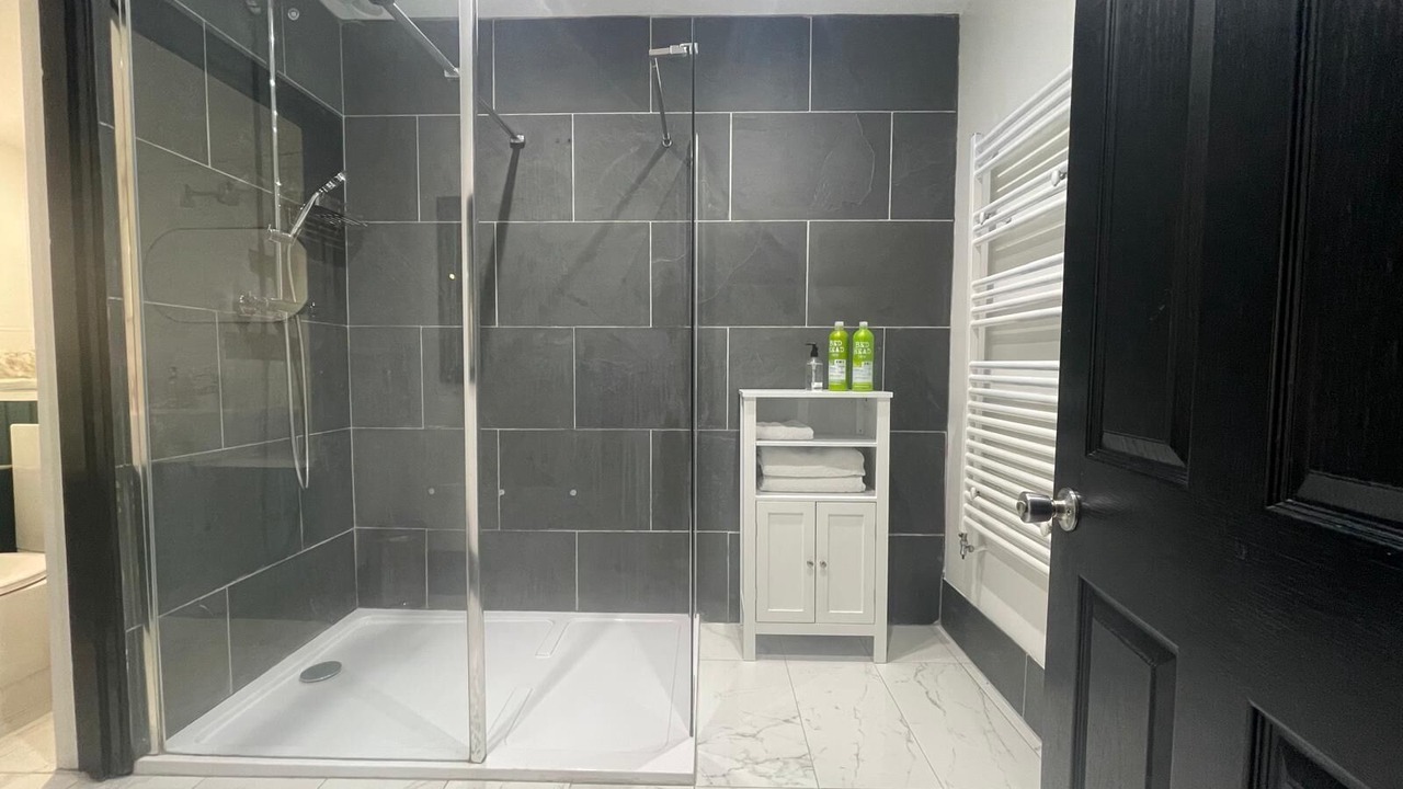 Photo of Bathroom in Worth