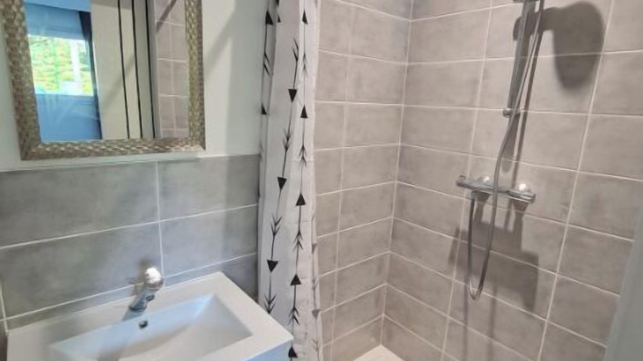 Photo of Bathroom in Pornichet
