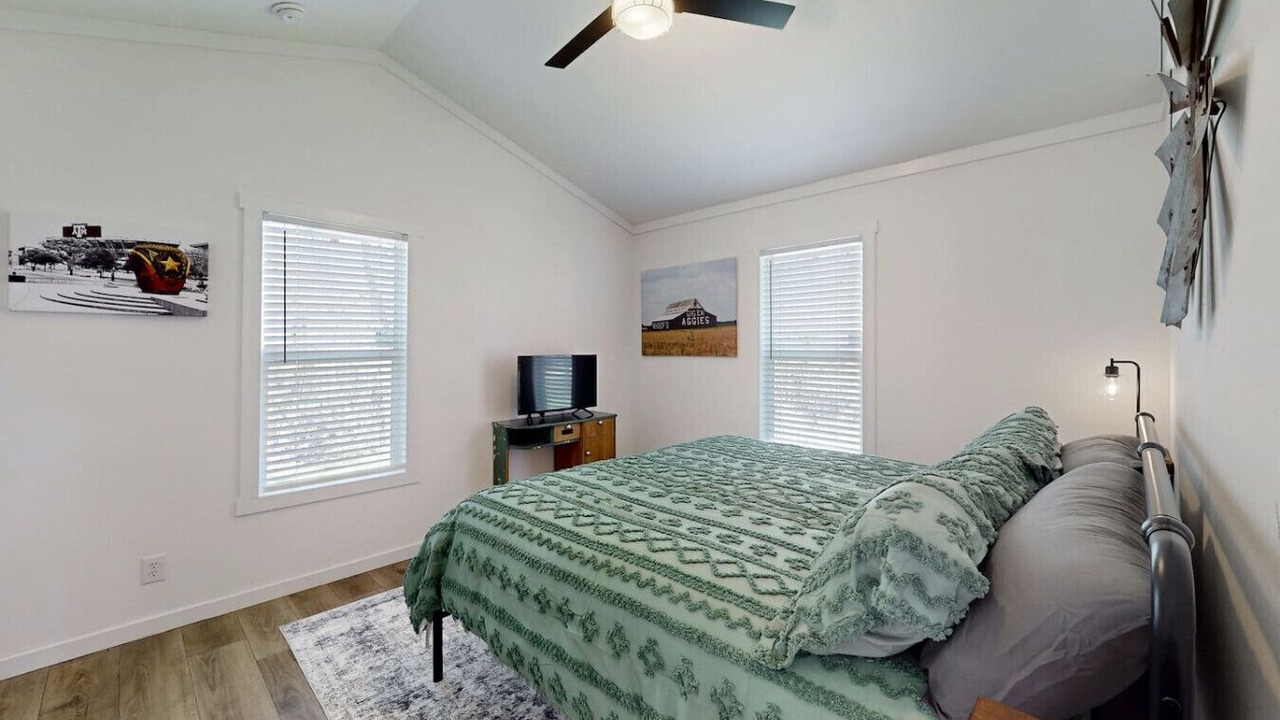 Photo of Bedroom in Somerville