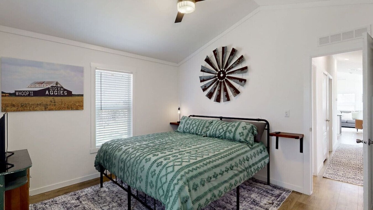 Photo of Bedroom in Somerville