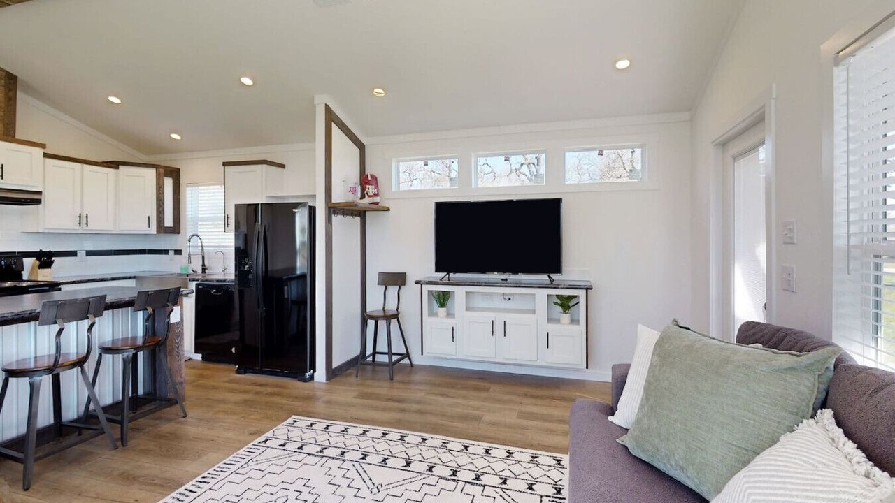 Photo of Livingroom in Somerville