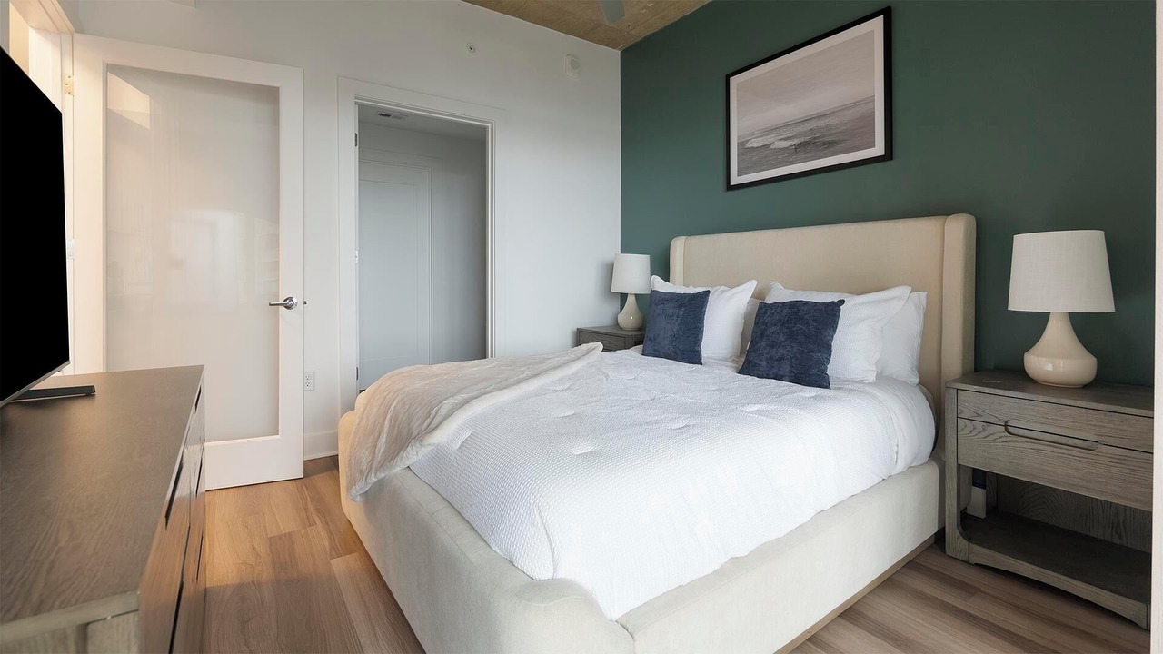 Photo of Bedroom in Baileys Crossroads