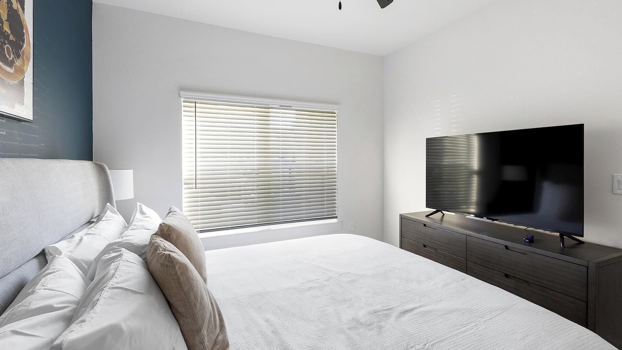 Photo of Bedroom in Venus