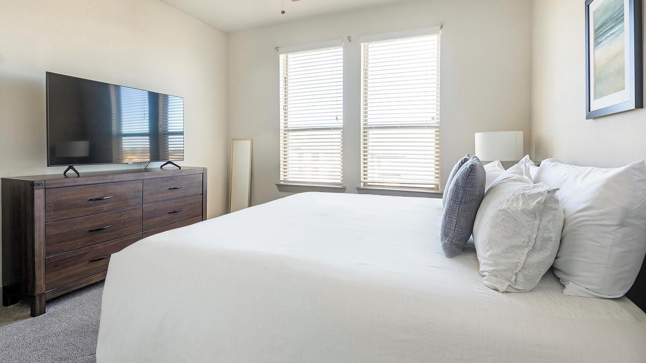 Photo of Bedroom in Manor