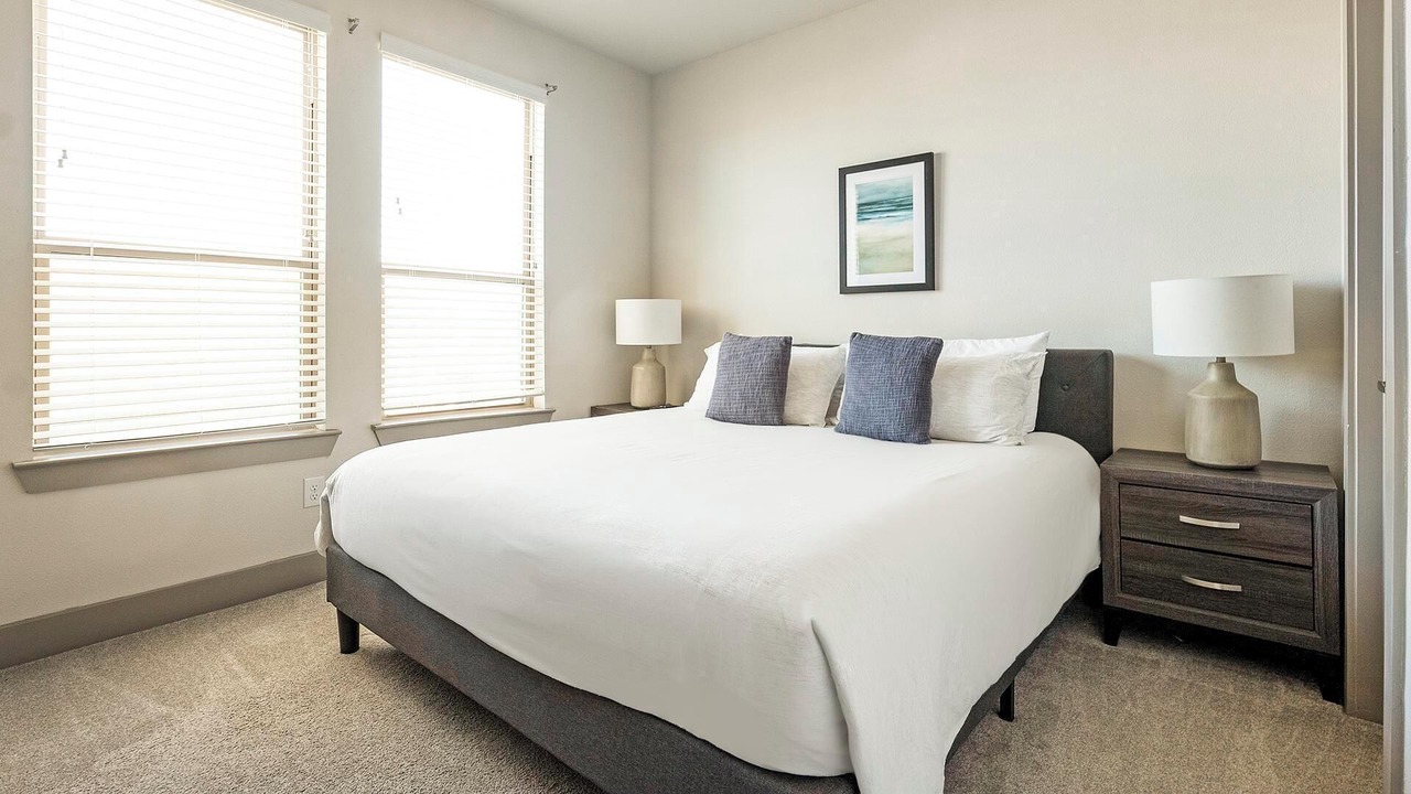 Photo of Bedroom in Manor