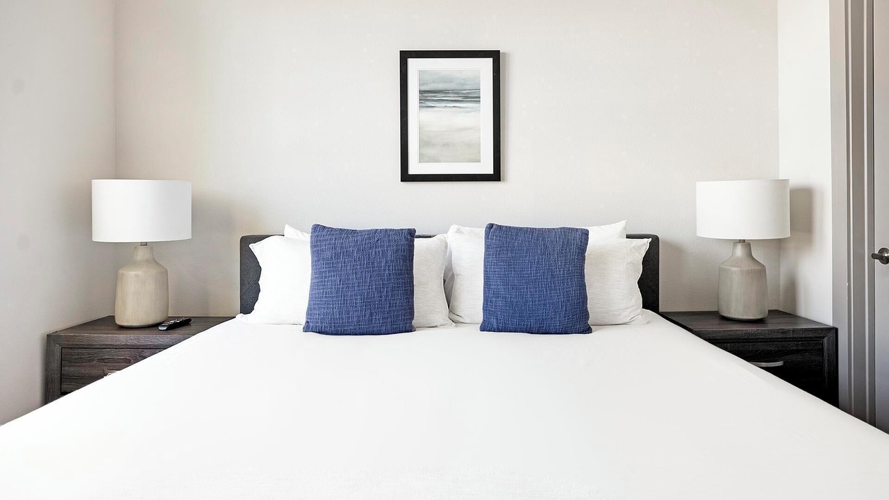 Photo of Bedroom in Manor