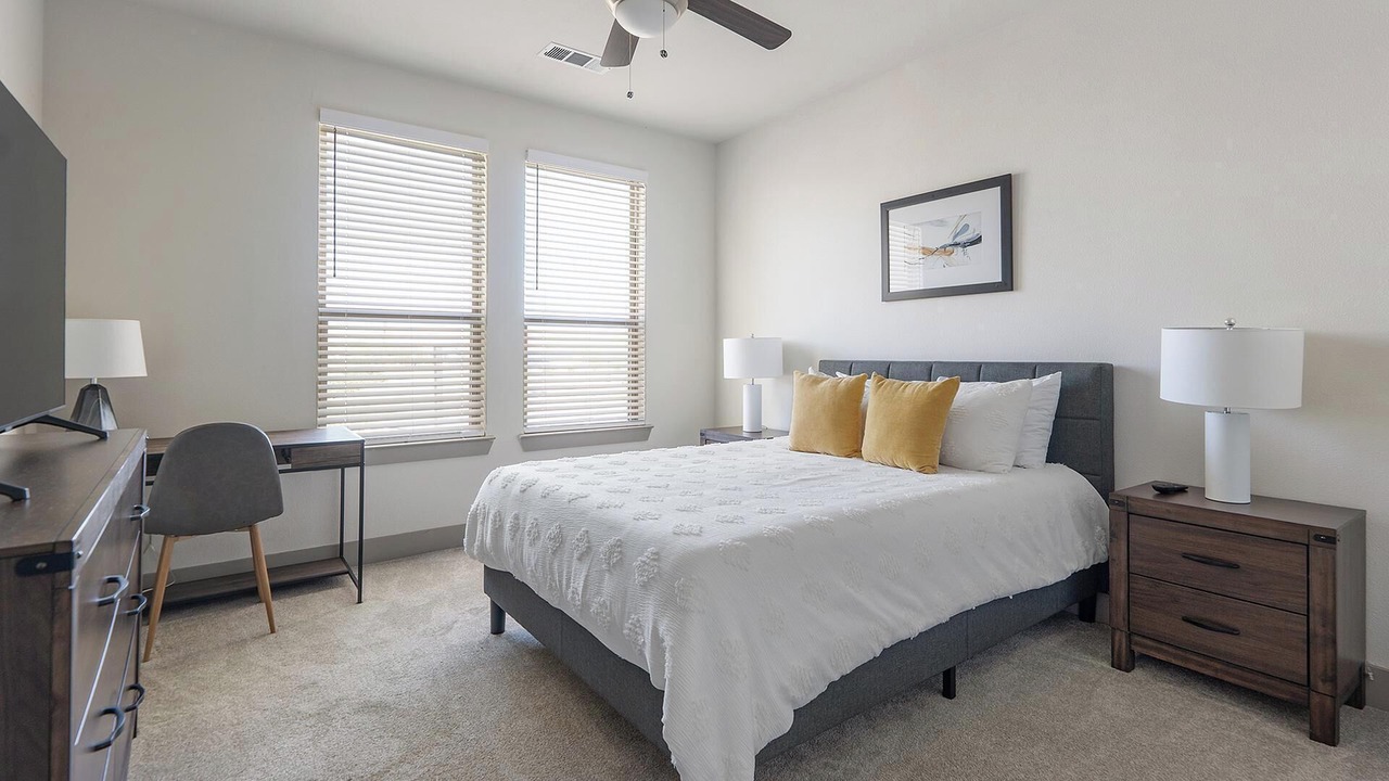 Photo of Bedroom in Manor