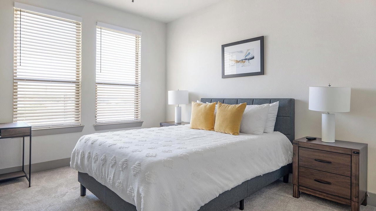 Photo of Bedroom in Manor