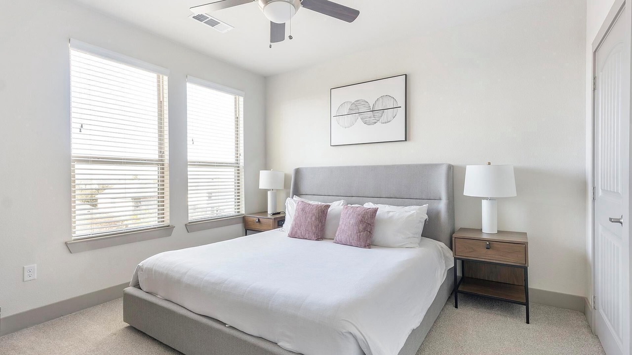 Photo of Bedroom in Manor