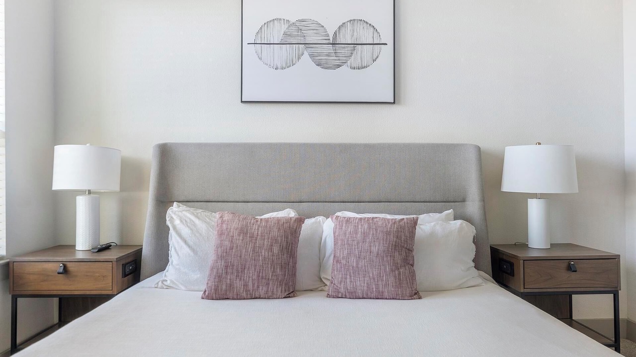 Photo of Bedroom in Manor