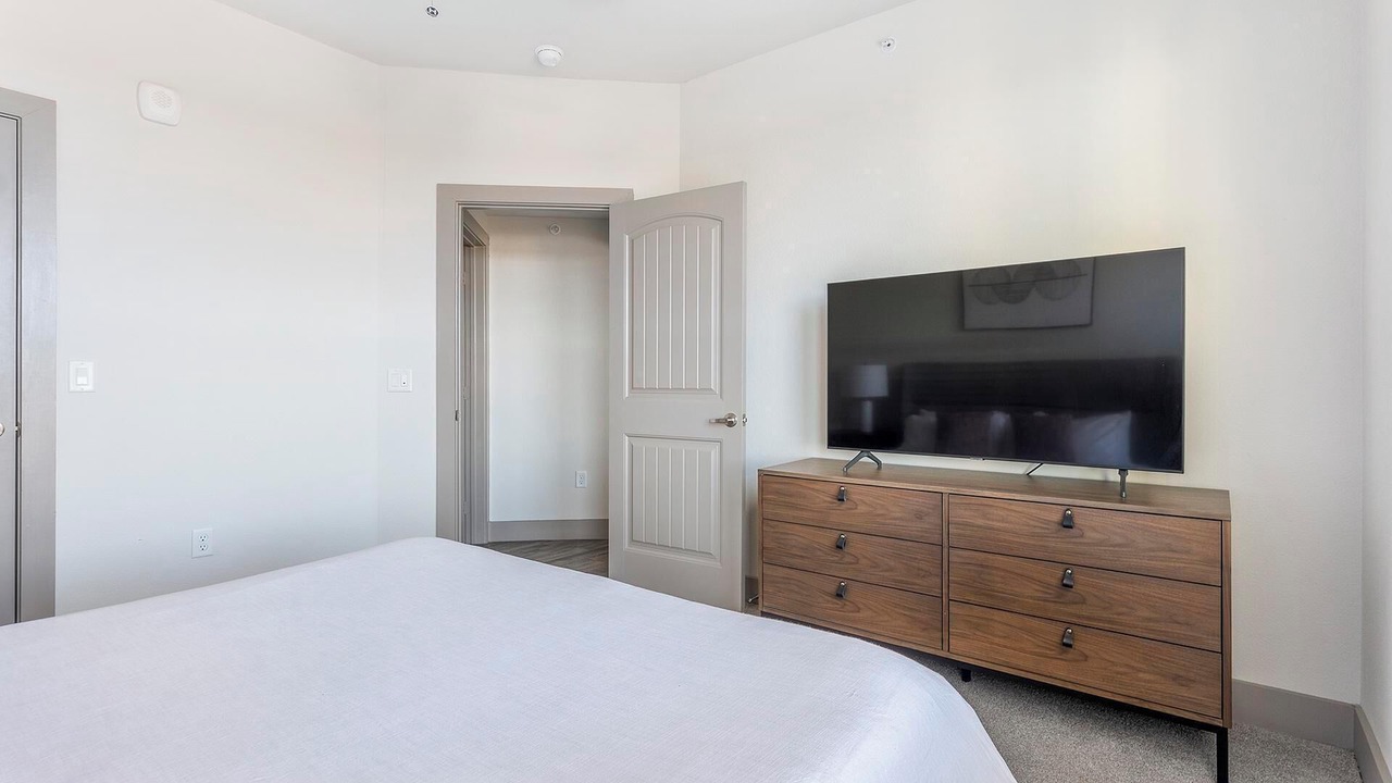 Photo of Bedroom in Manor