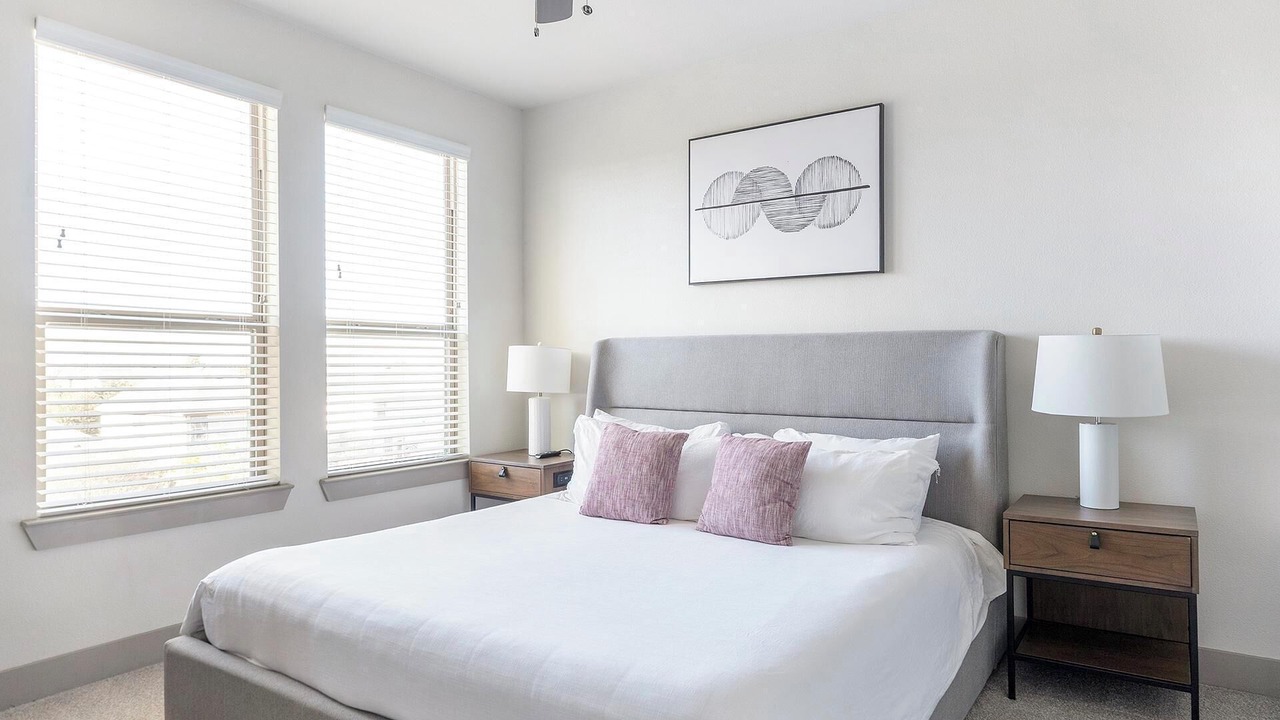 Photo of Bedroom in Manor