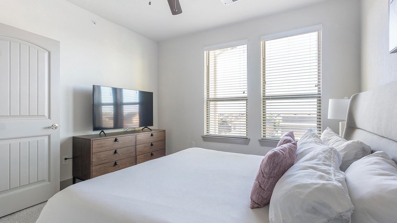 Photo of Bedroom in Manor