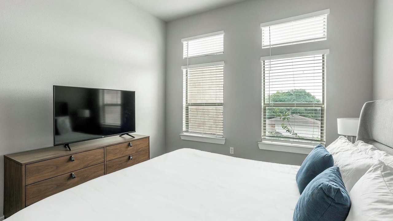 Photo of Bedroom in Nassau Bay