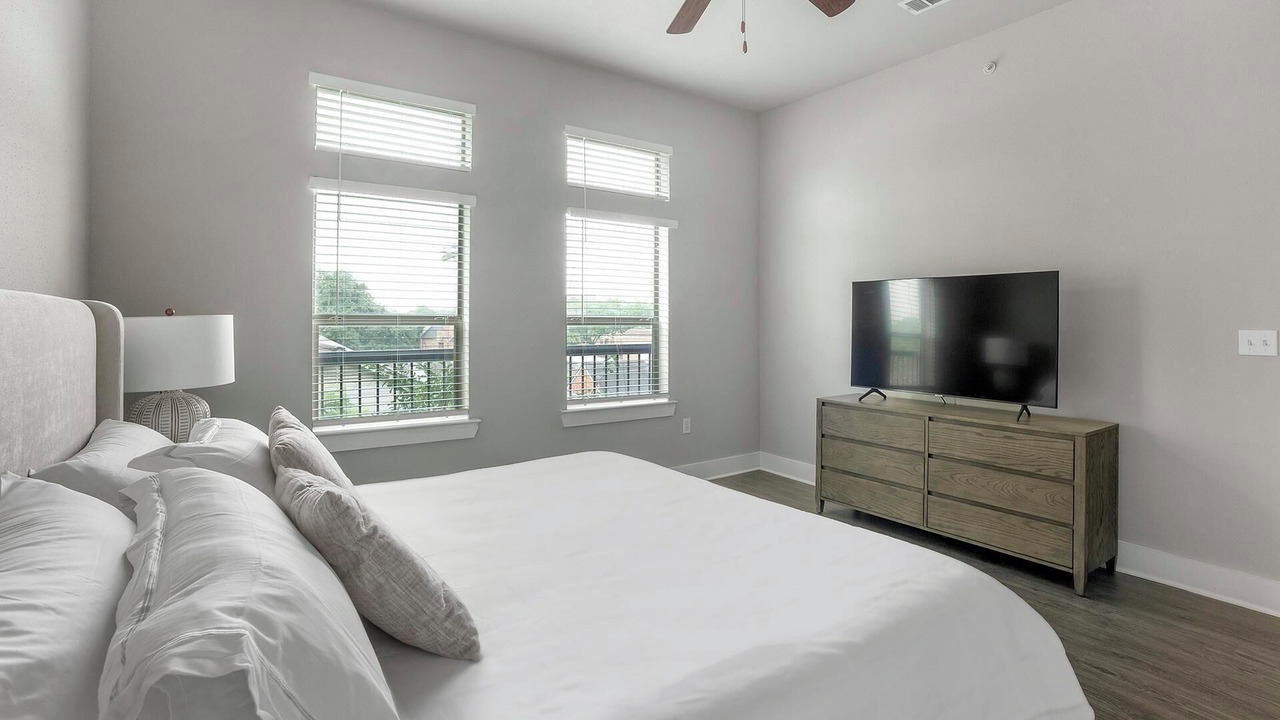 Photo of Bedroom in Nassau Bay